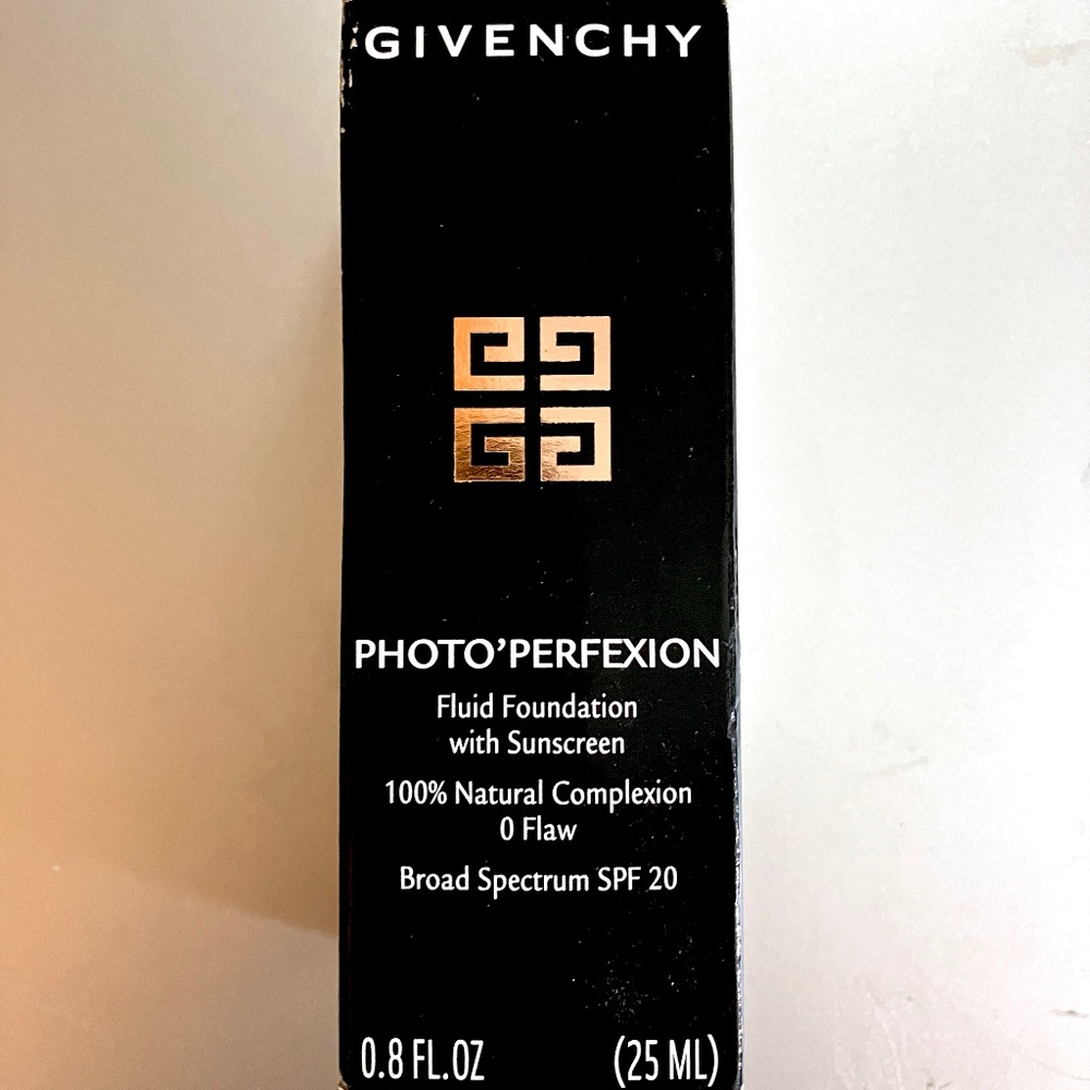 GIVENCHY PHOTO'PERFECTION LIQUID FOUNDATION NIB